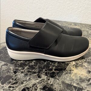 Algeria size 38 like new!